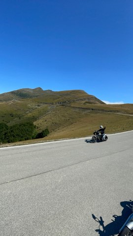 Offene Bergstraße auf der französischen Seite der Pyrenäen