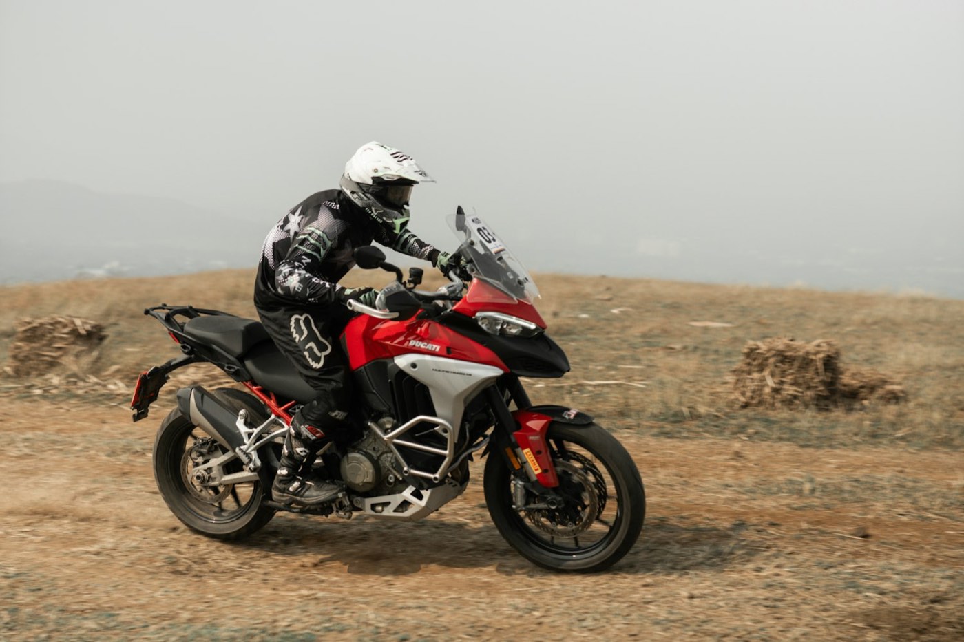 DUCATI MULTISTRADA V4, verfügbar bei Xplore Motorcycles